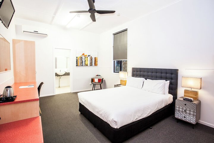 Room 15 of 62