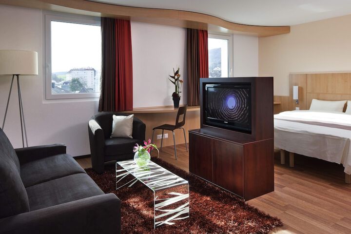 Room 13 of 41