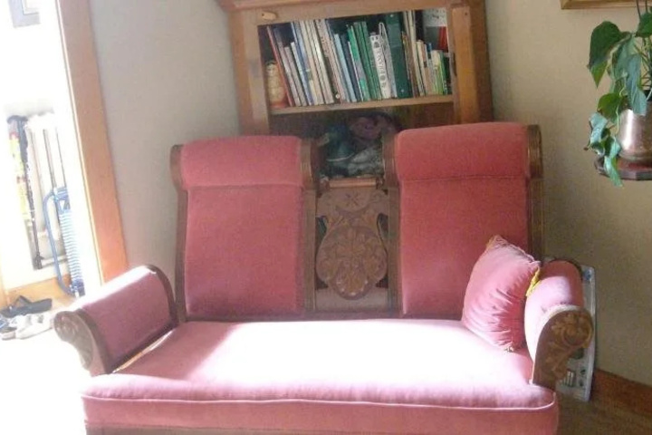 Room 8 of 18