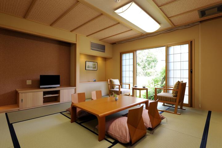 Room 21 of 57