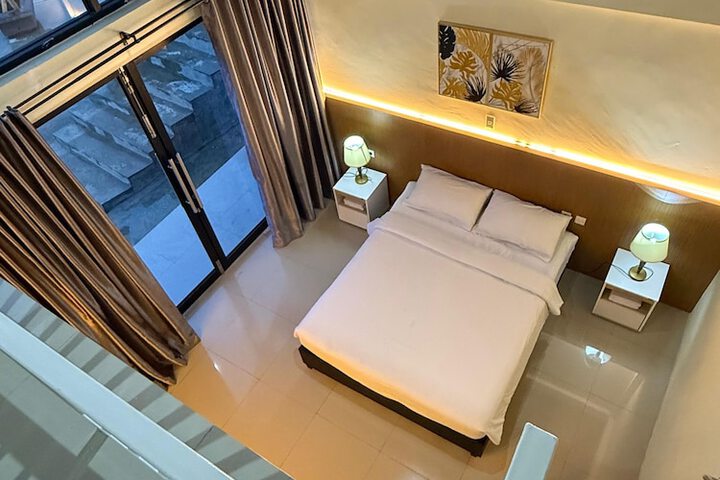 Room 35 of 61
