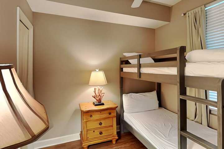Room 18 of 107