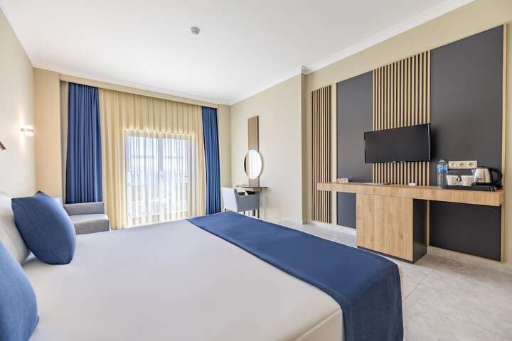 Room 14 of 108