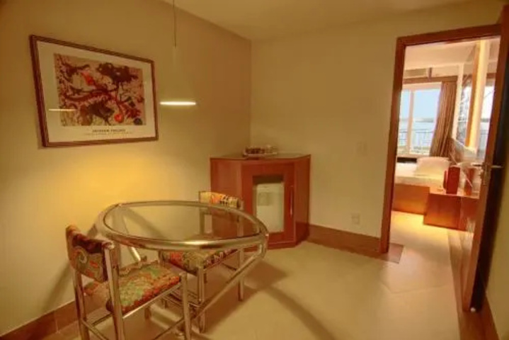 VIPS SUITES