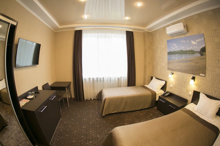 Room 9 of 28