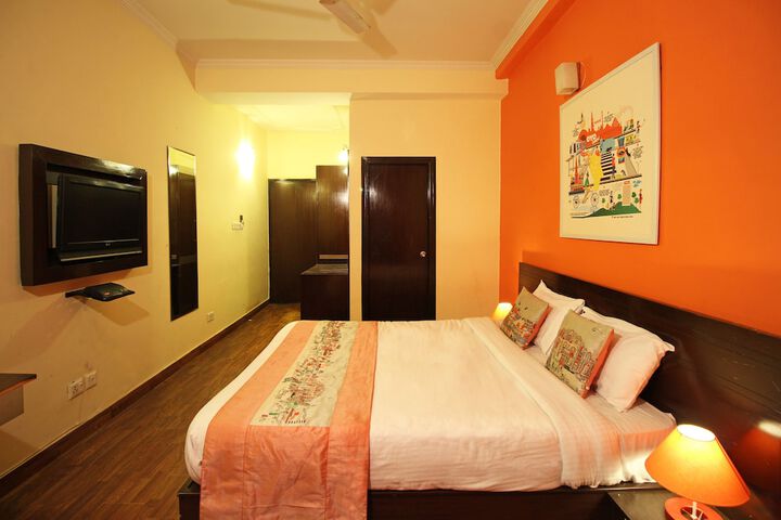Room 7 of 19