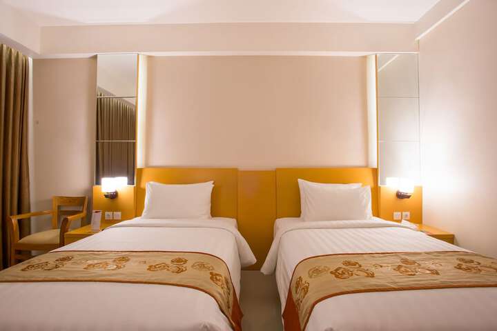 Room 4 of 64