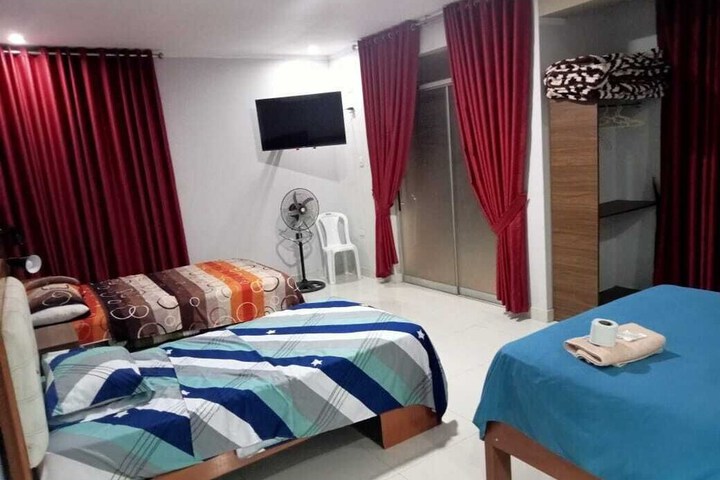 Room 4 of 7
