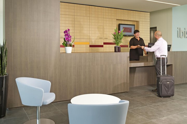 Hotel Entry
