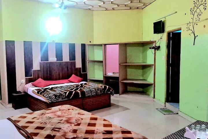 Room 11 of 61