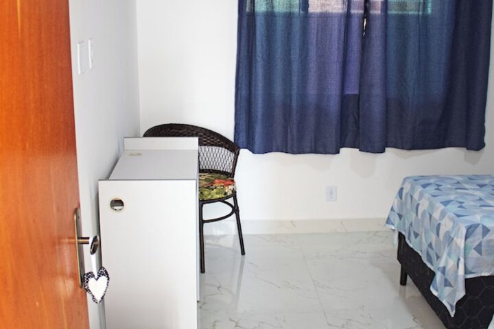 Room 3 of 32