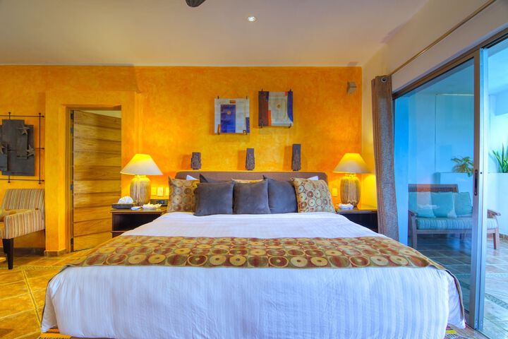 Room 15 of 98