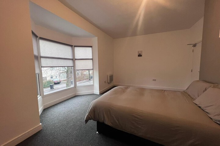 Room 42 of 93