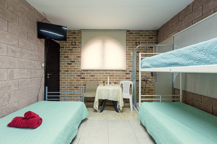 Room 16 of 63