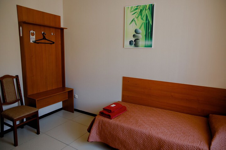 Room 11 of 36