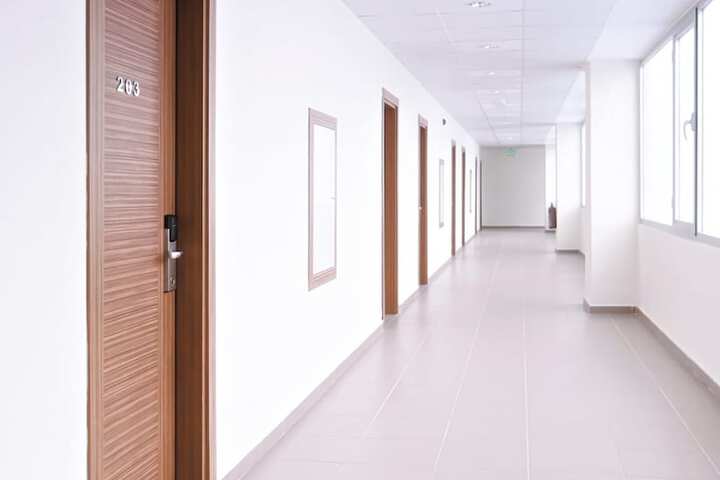 Ballroom/Hall 25 of 27