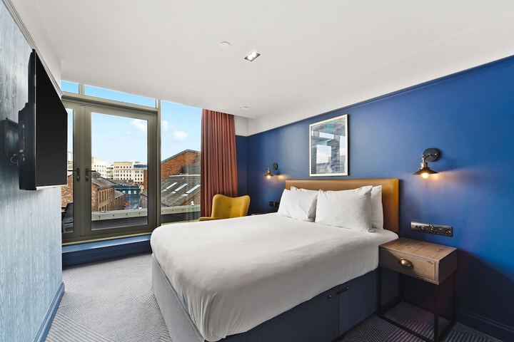 Room 21 of 43