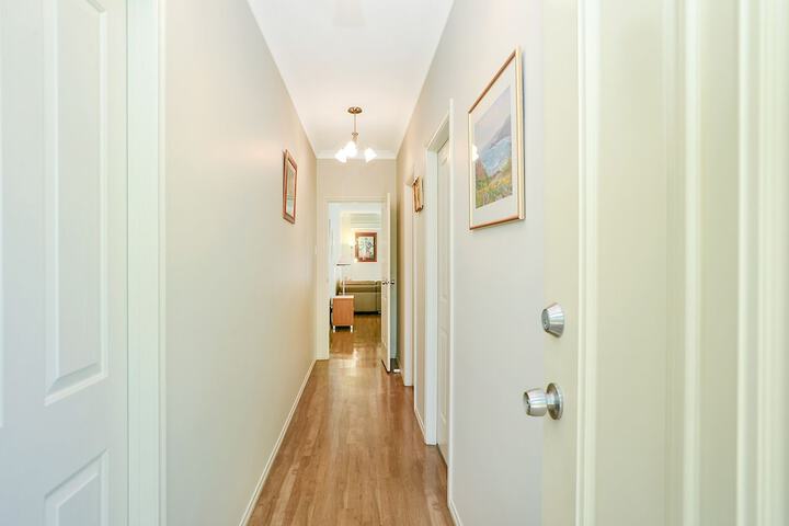 Ballroom/Hall 16 of 21