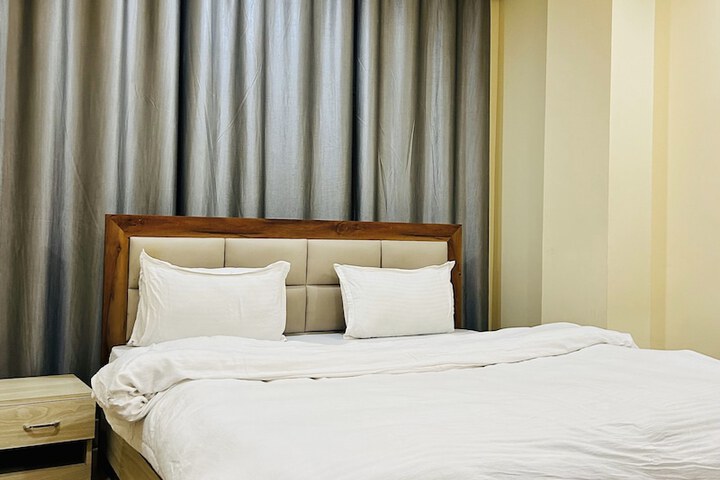 Room 5 of 15