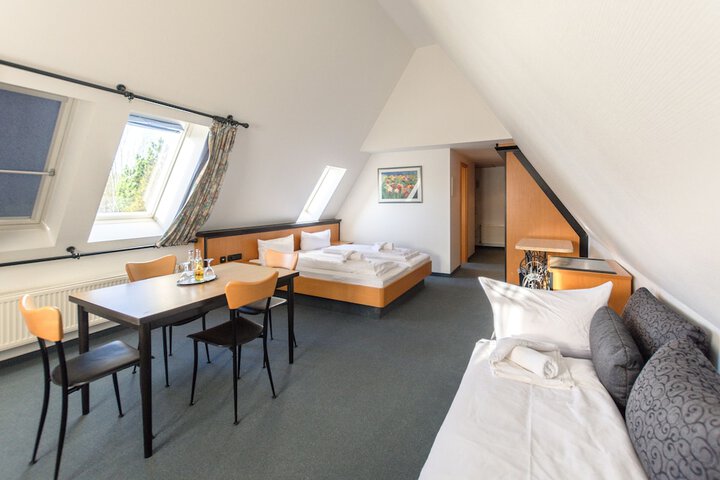 Room 15 of 70