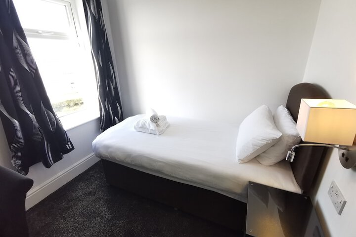 Room 18 of 43
