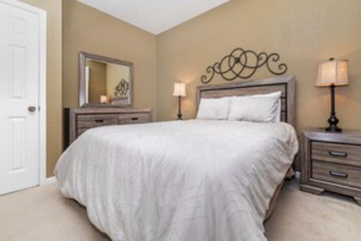 Room 27 of 29