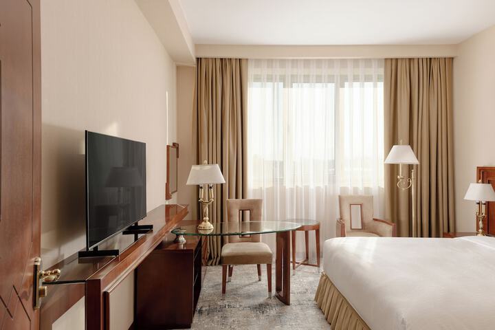 Room 16 of 124