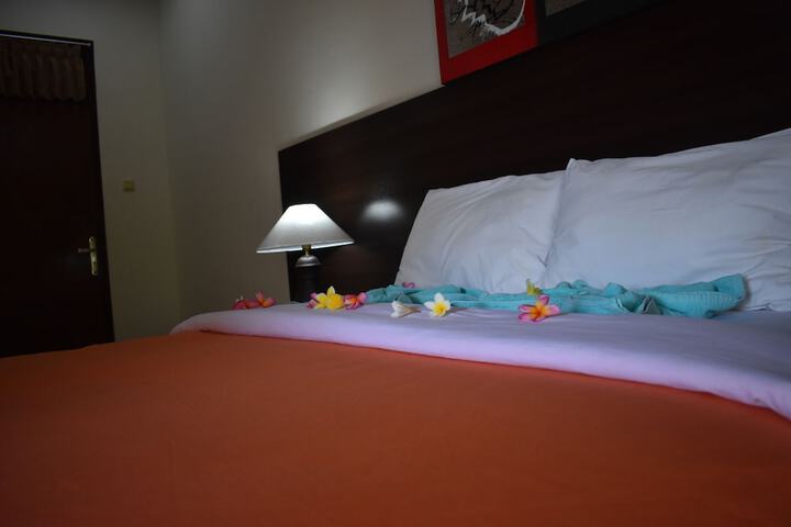 Room 2 of 57