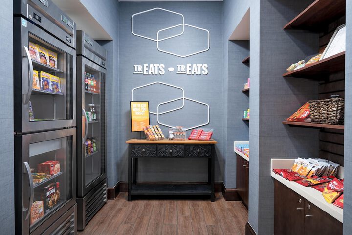 Snack bar