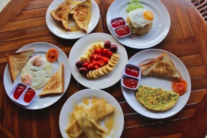 Breakfast/Coffee Service 15 of 60