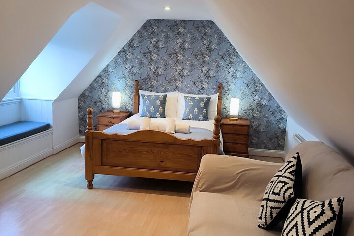 Room 15 of 53