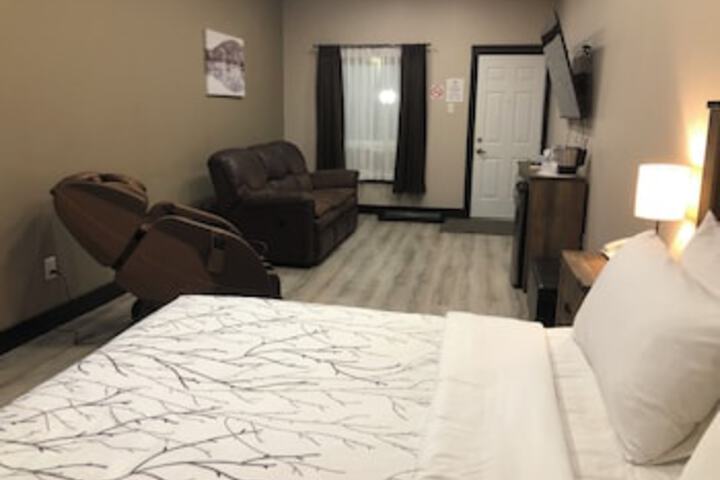 Room 43 of 165