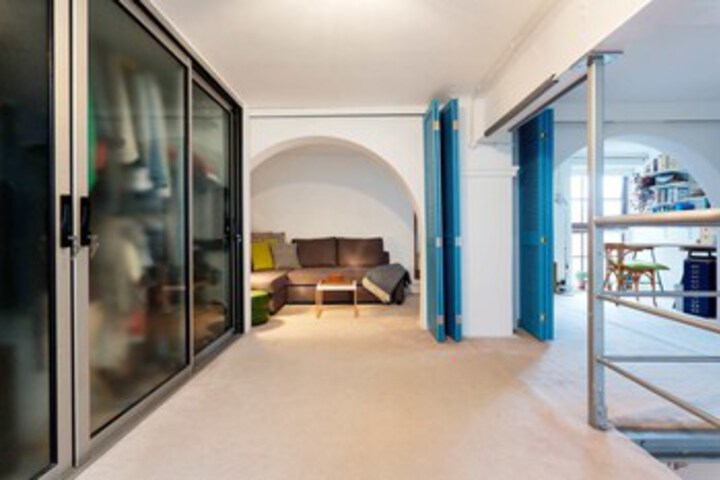Room 10 of 20