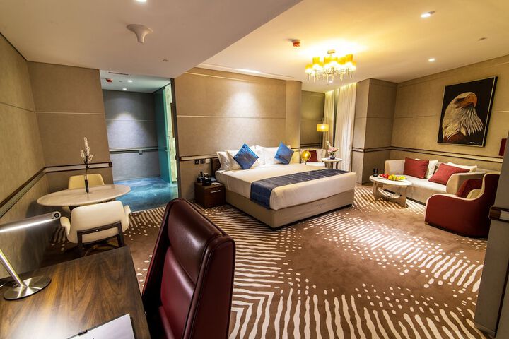 Room 8 of 67