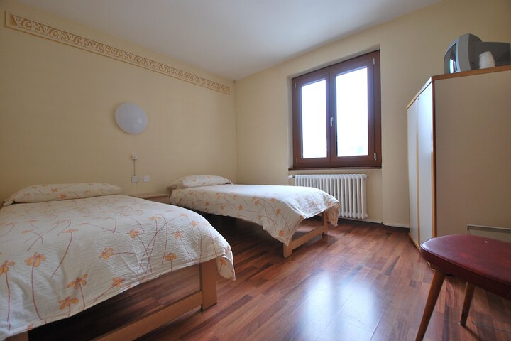 Room 10 of 47