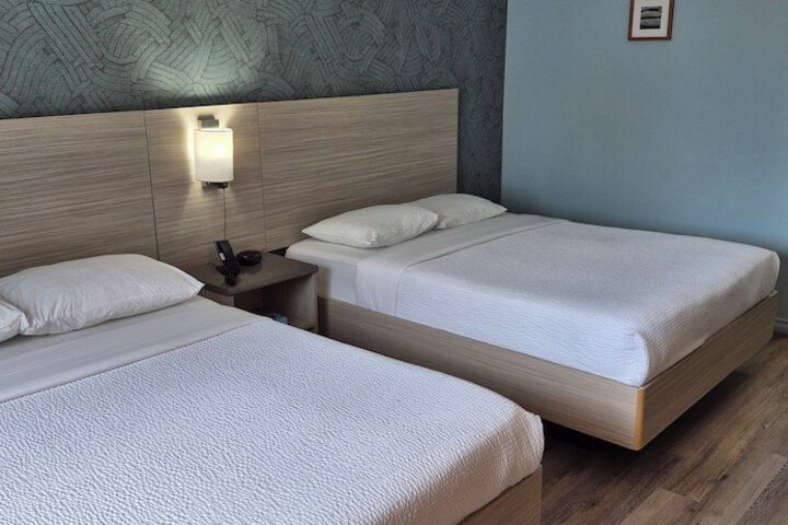 Room 70 of 99