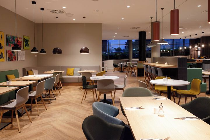 Dining 111 of 182