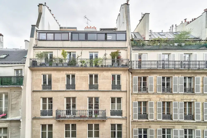 Exterior of 88 - Urban Comédie Francaise