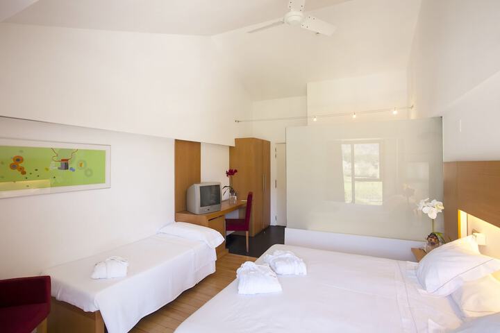 Room 25 of 90