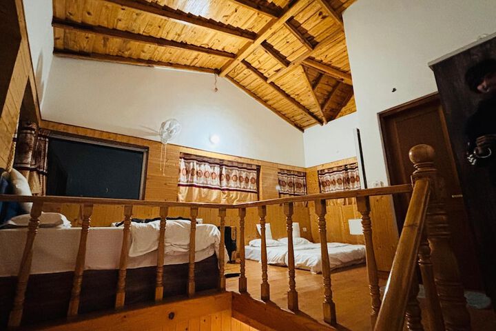 Room 8 of 20
