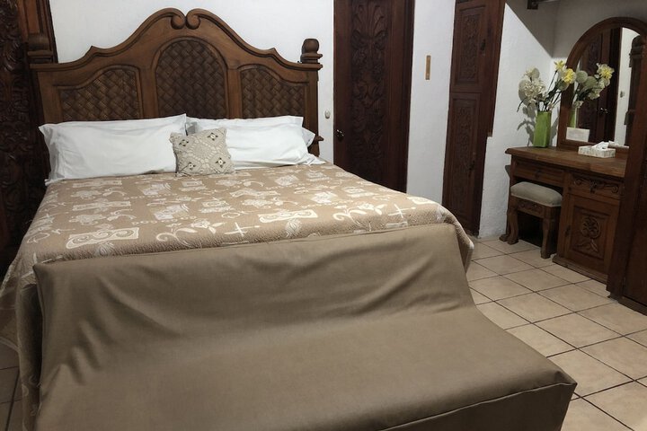 Room 9 of 23