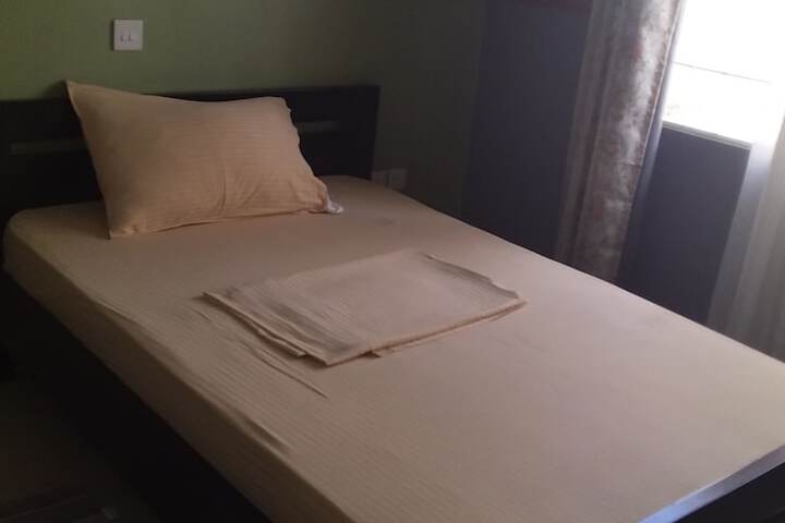 Room 10 of 22
