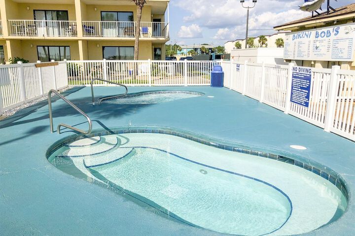 Pool 12 of 26