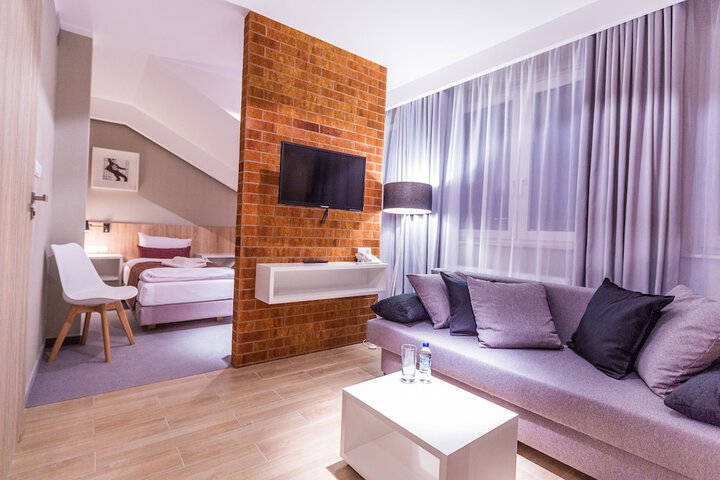 Room 19 of 47