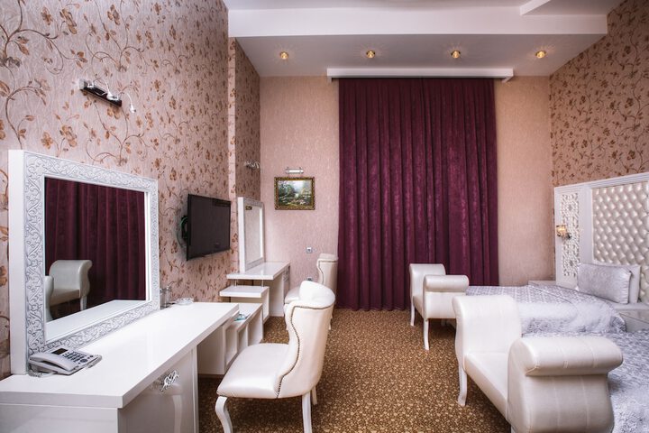 Room 13 of 47