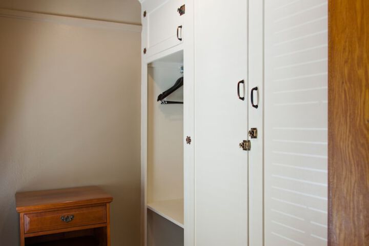 Room 28 of 36