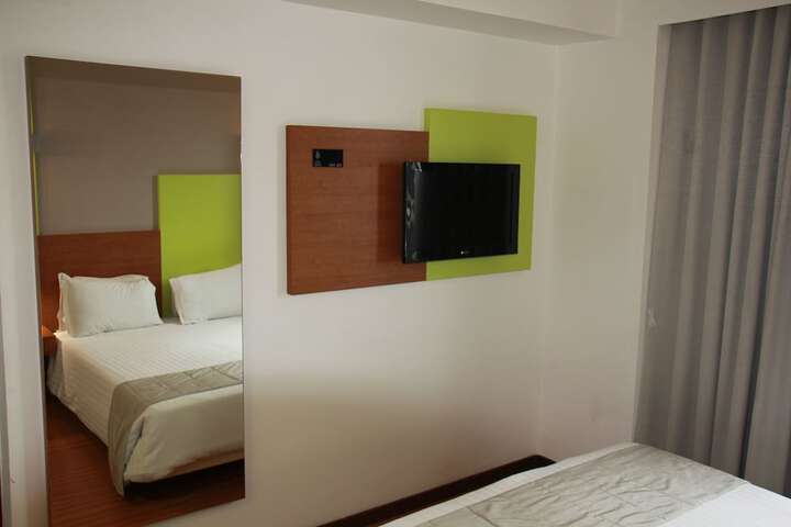 Room 14 of 34