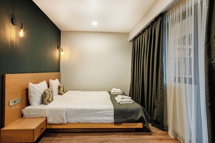 Room 35 of 104