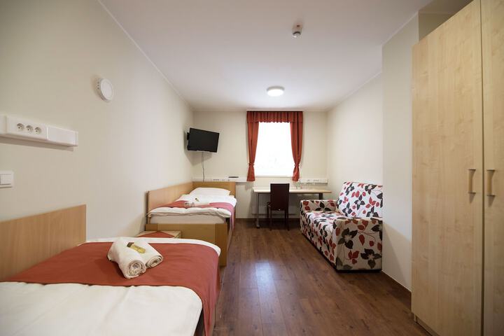 Room 4 of 69