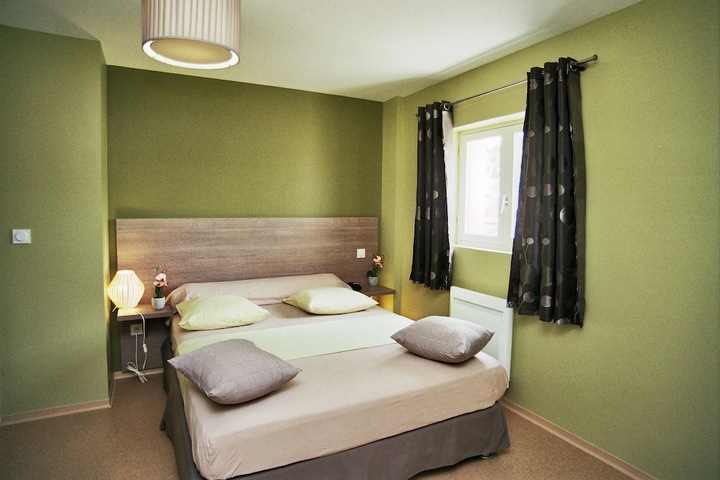Room 9 of 32